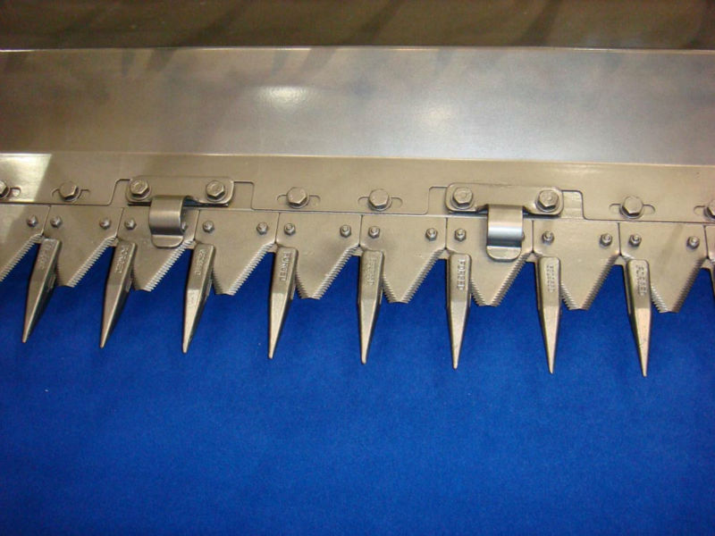 knife guard for combine harvester(图1) knife guard for combine harvester